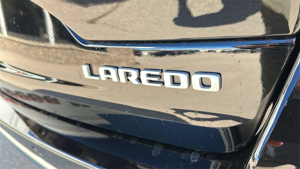 New 2025 Jeep Grand Cherokee Laredo X w/ Luxury Tech Group I image 11