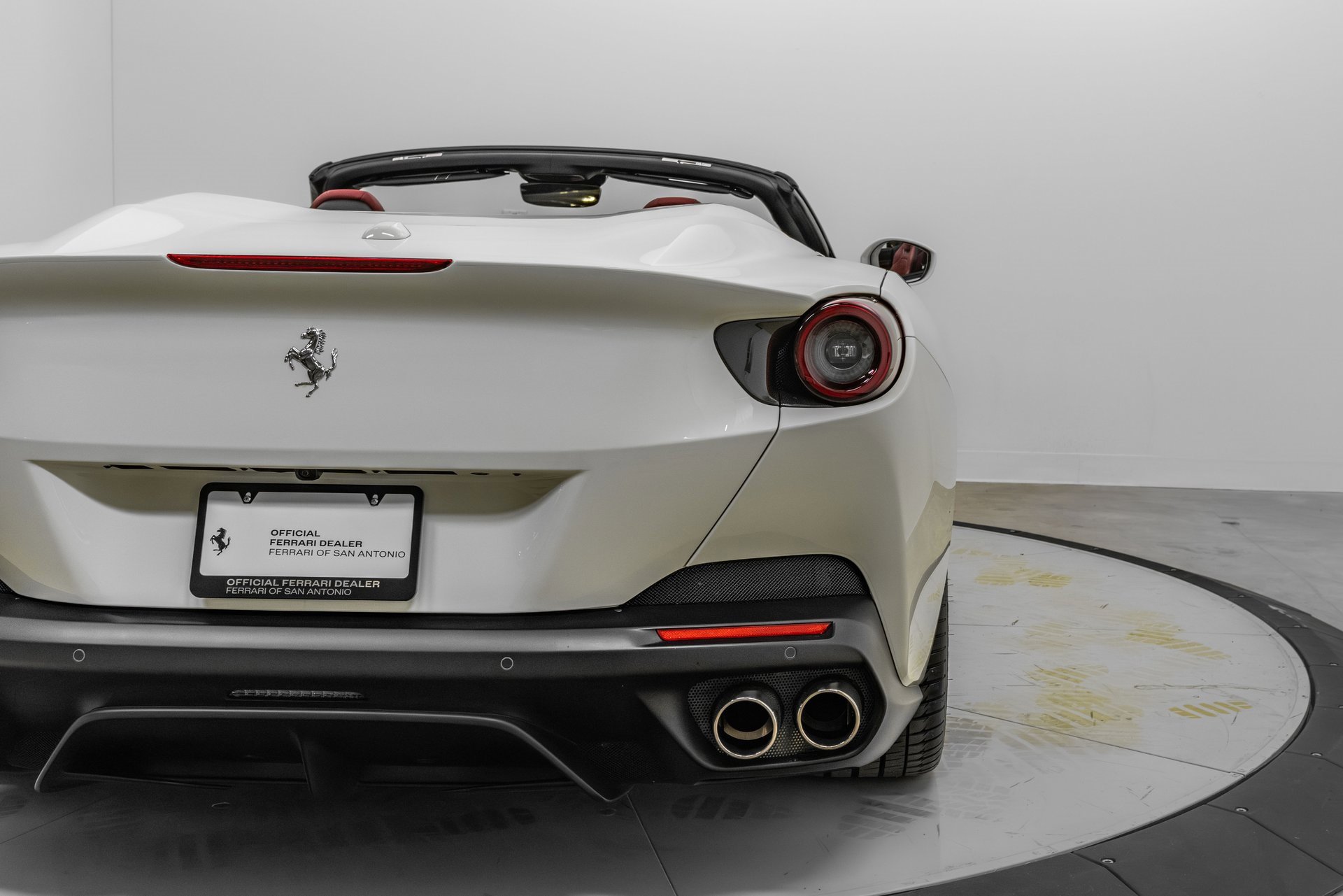 Certified 2020 Ferrari Portofino image 54