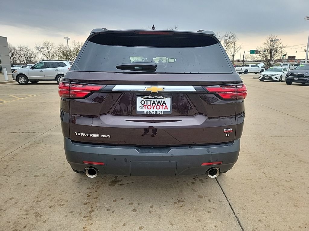 Used 2023 Chevrolet Traverse LT w/ Rear Camera Mirror Package image 6