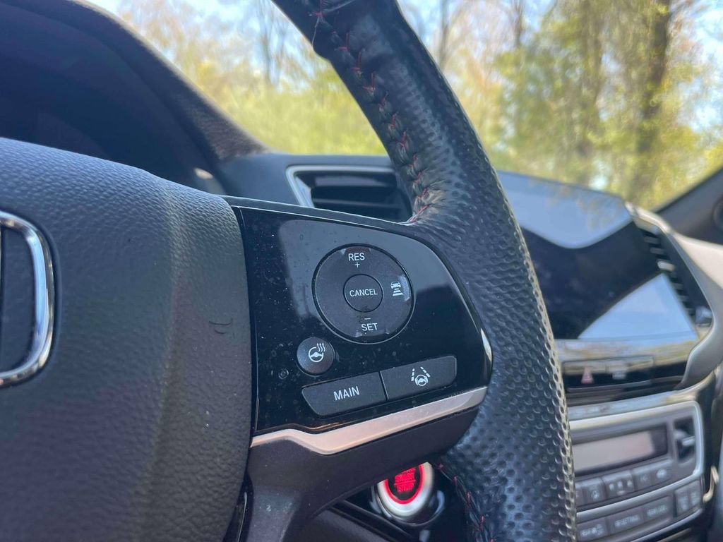 Certified 2025 Honda Passport Black Edition image 23