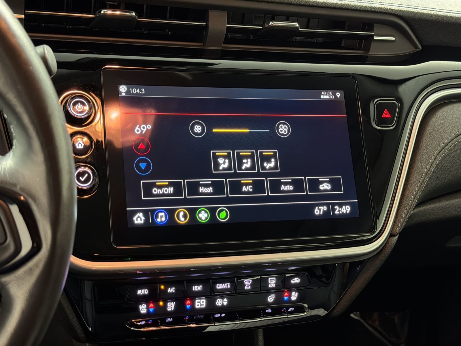 Used 2023 Chevrolet Bolt EUV LT w/ Convenience Package FWD image 21