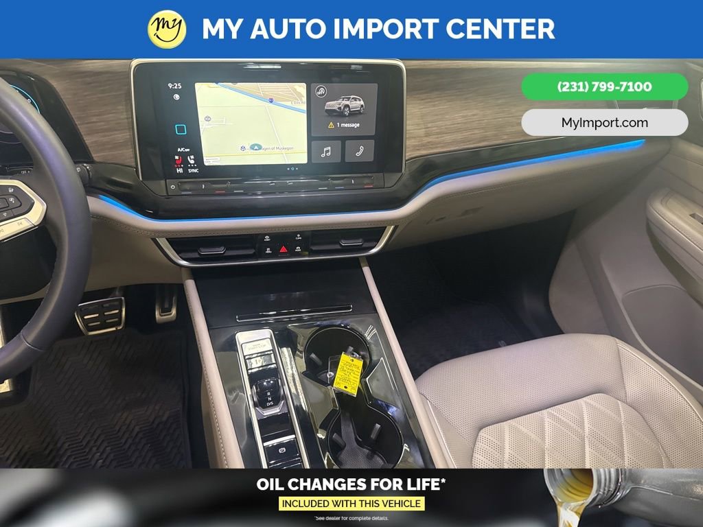 Used 2025 Volkswagen Atlas SEL Premium R-Line image 21