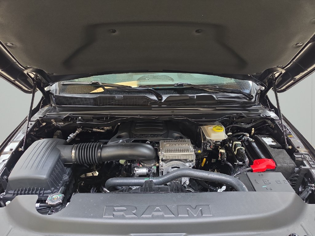 New 2026 RAM 1500 4x4 Crew Cab image 10
