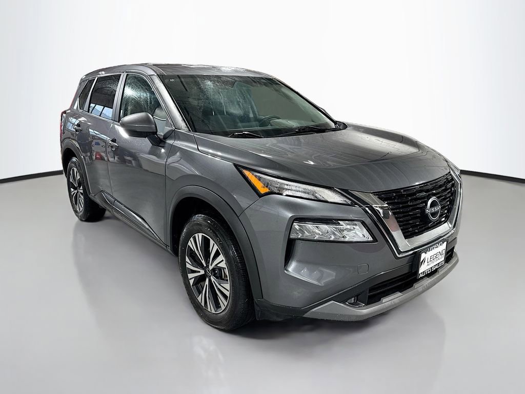 Used 2022 Nissan Rogue SV image 3