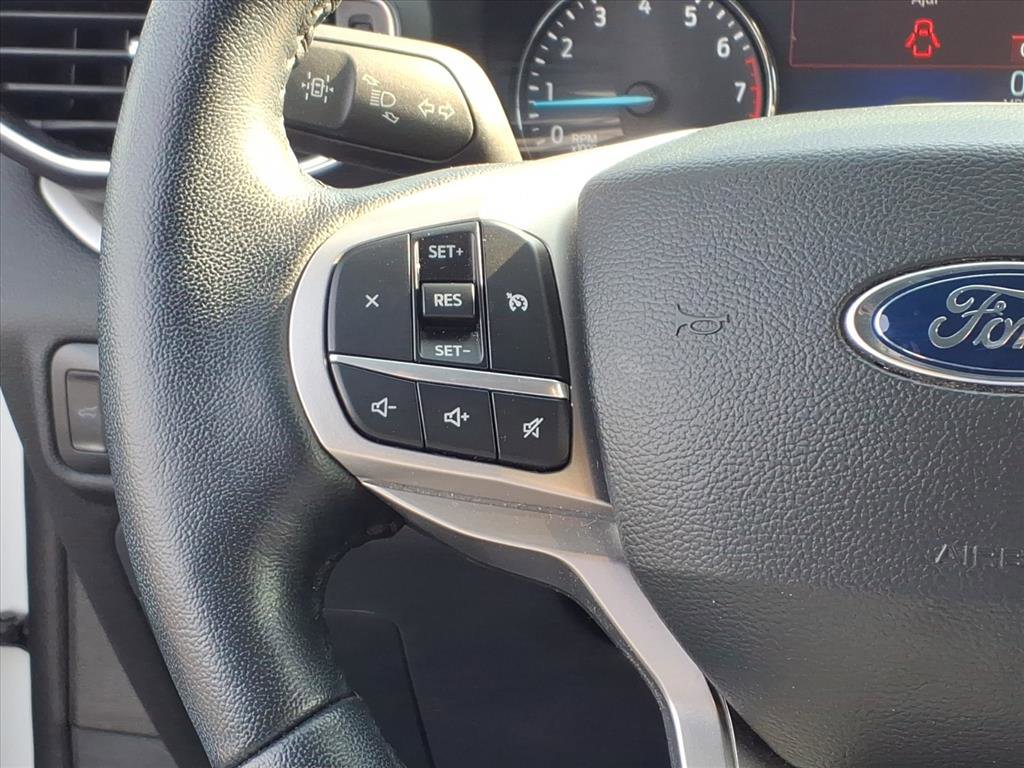 Used 2022 Ford Explorer XLT w/ Equipment Group 202A image 18