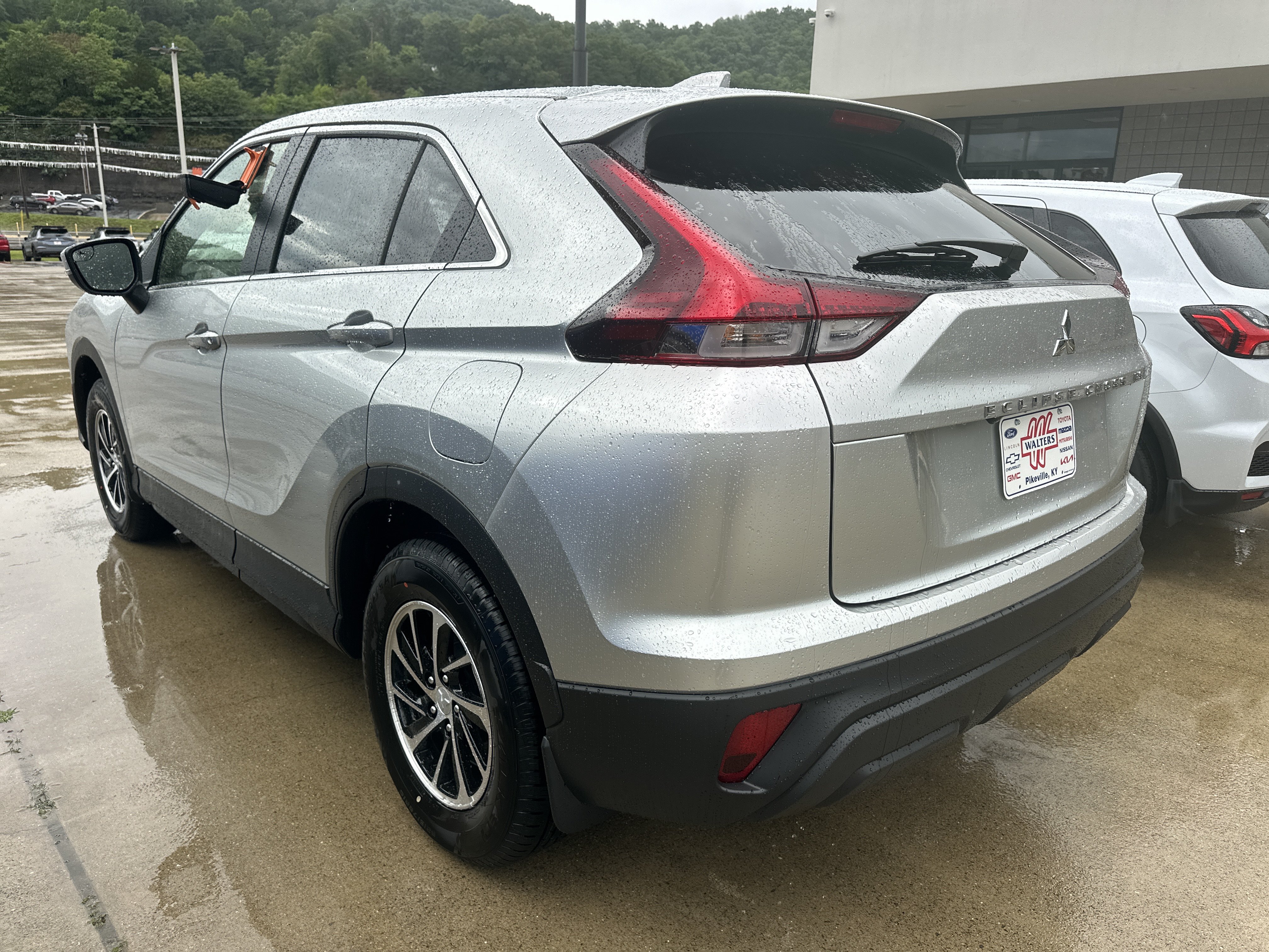 New 2026 Mitsubishi Eclipse Cross ES AWD/4WD image 5