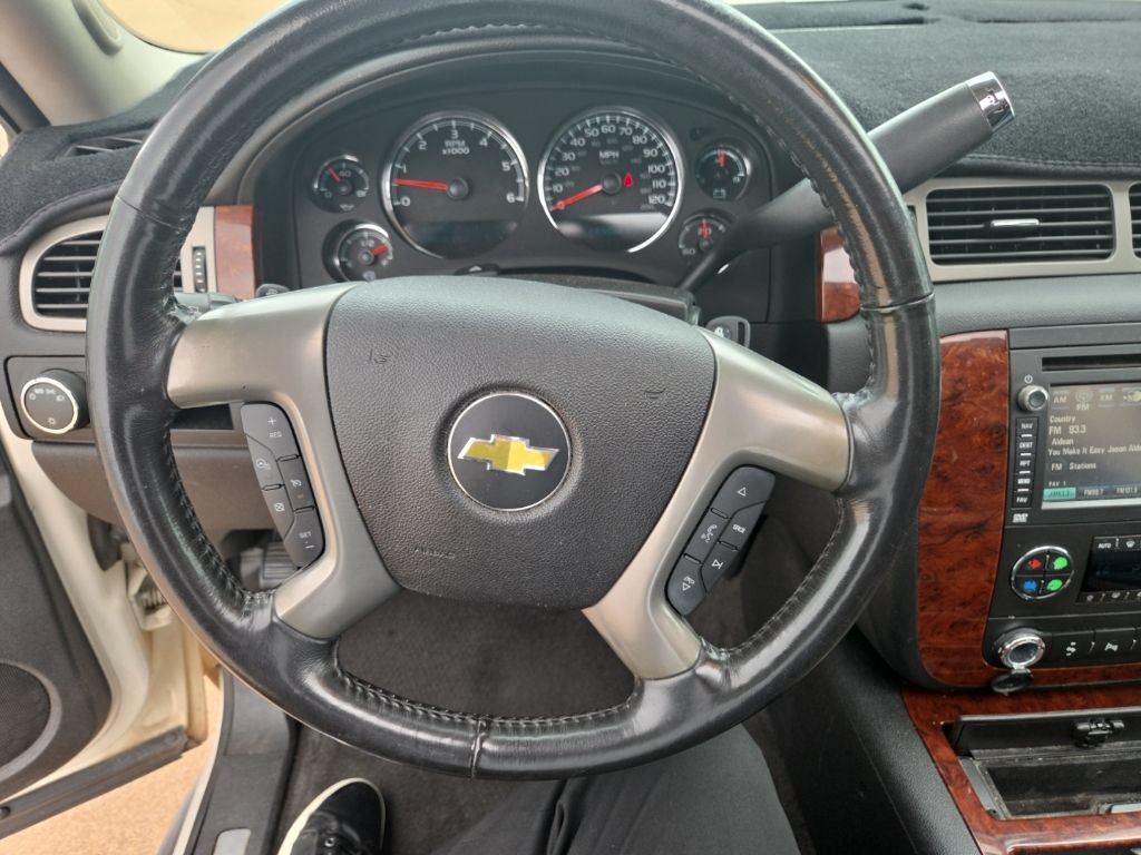 Used 2013 Chevrolet Tahoe LTZ RWD image 19