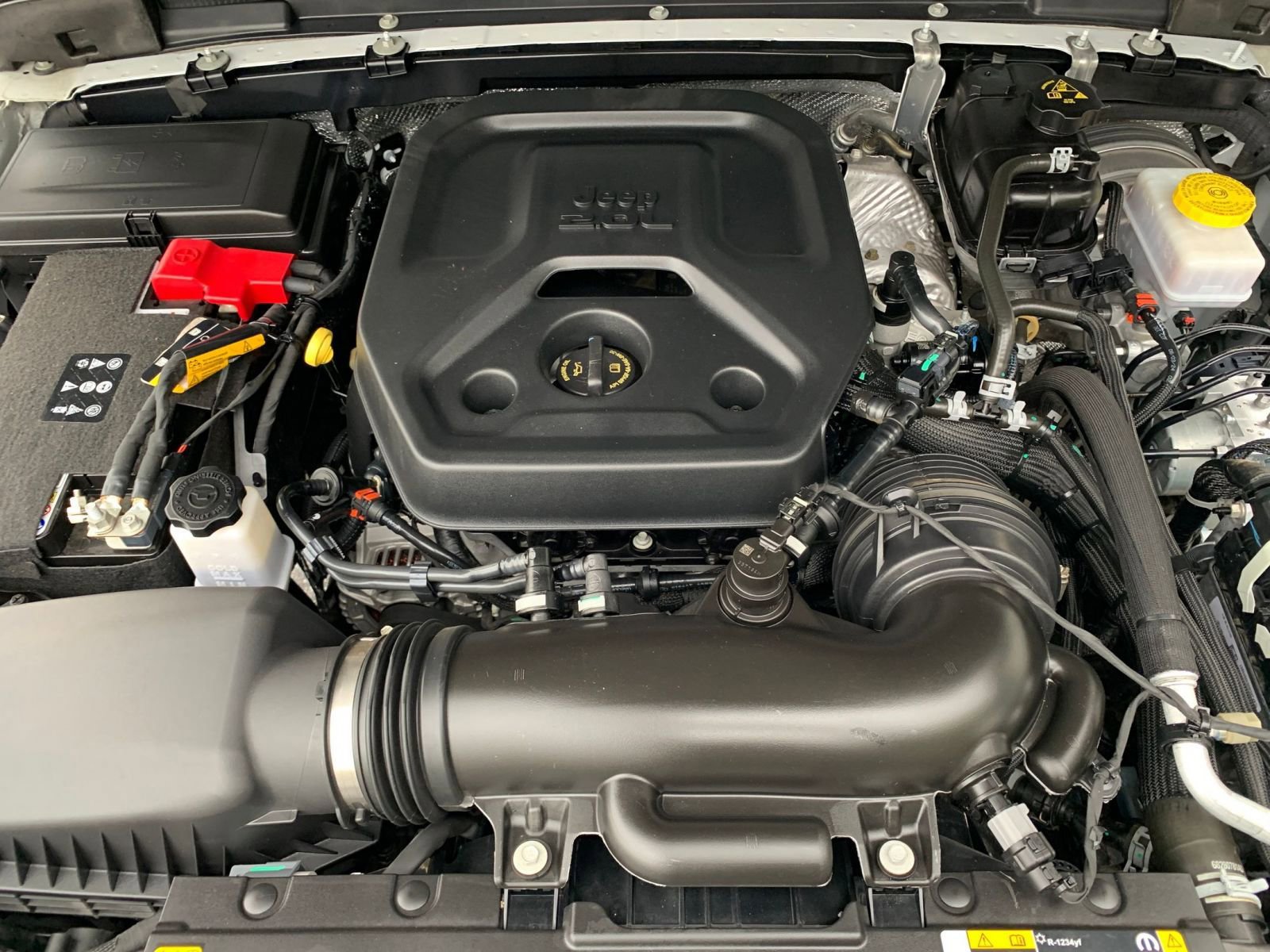Used 2025 Jeep Wrangler Sahara image 31