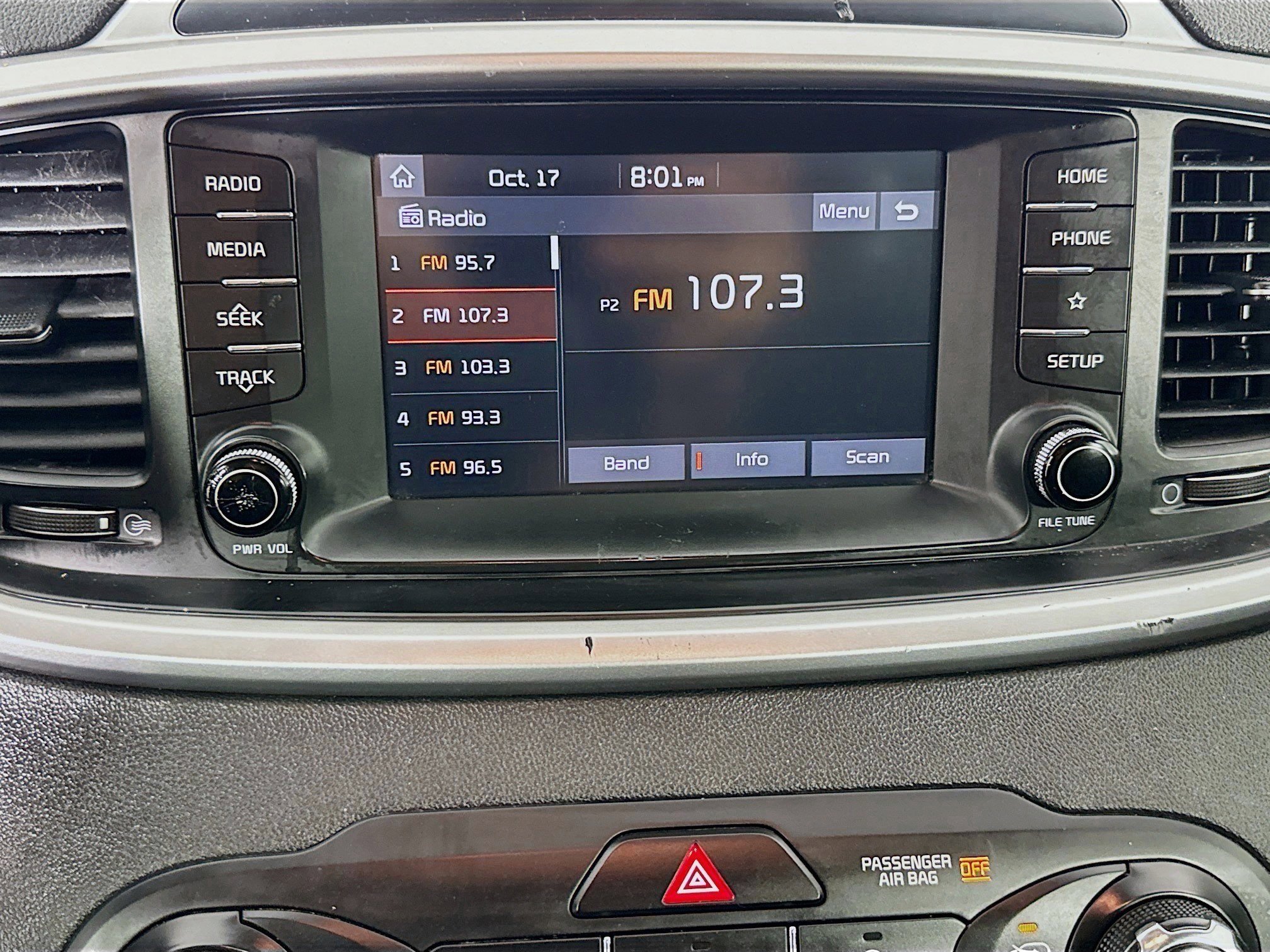 Used 2020 Kia Sorento LX image 17