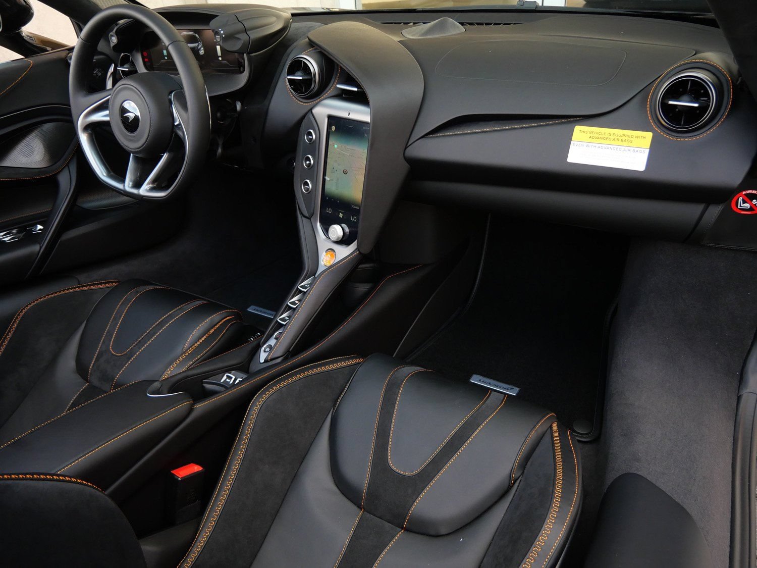 Used 2026 McLaren 750S Spider RWD image 10