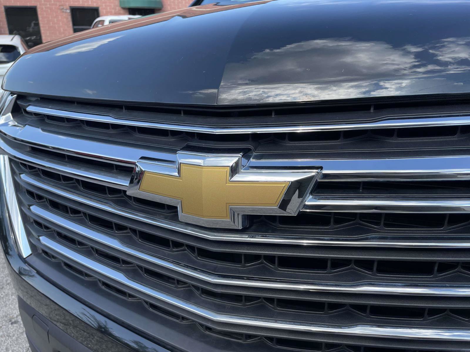 Used 2023 Chevrolet Traverse LT FWD image 27