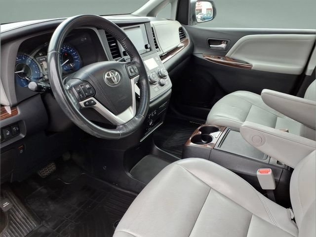 Used 2015 Toyota Sienna Limited Premium AWD/4WD image 12