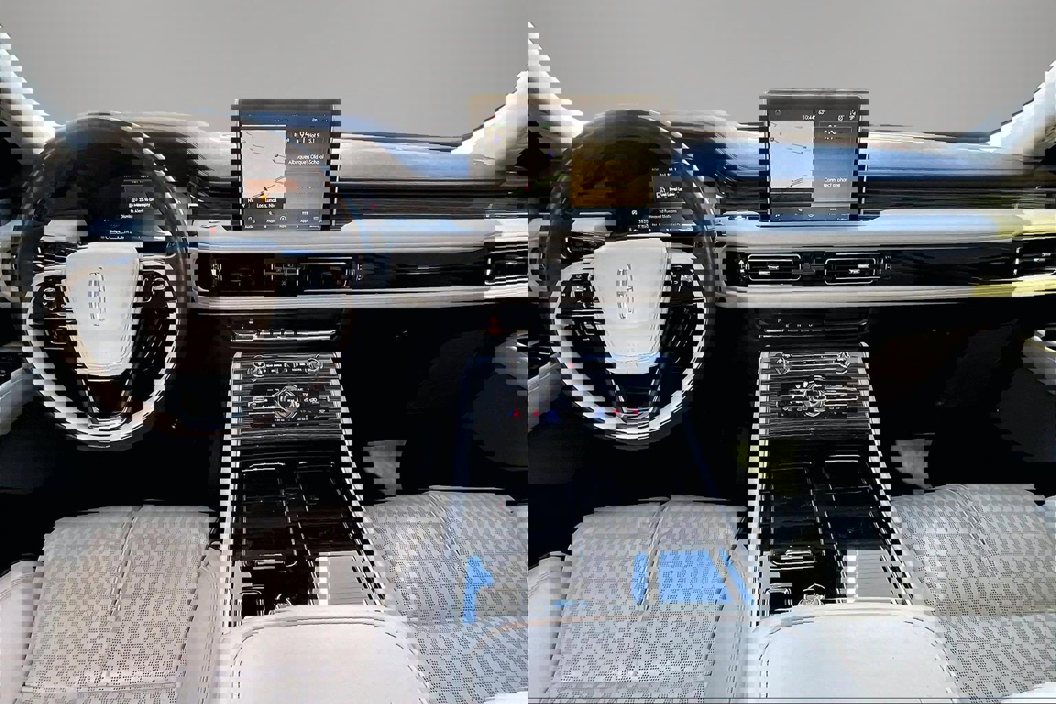 Used 2022 Lincoln Aviator Black Label w/ Dynamic Handling Package AWD/4WD image 7