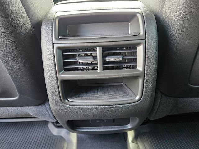 New 2026 Cadillac XT5 Luxury image 11