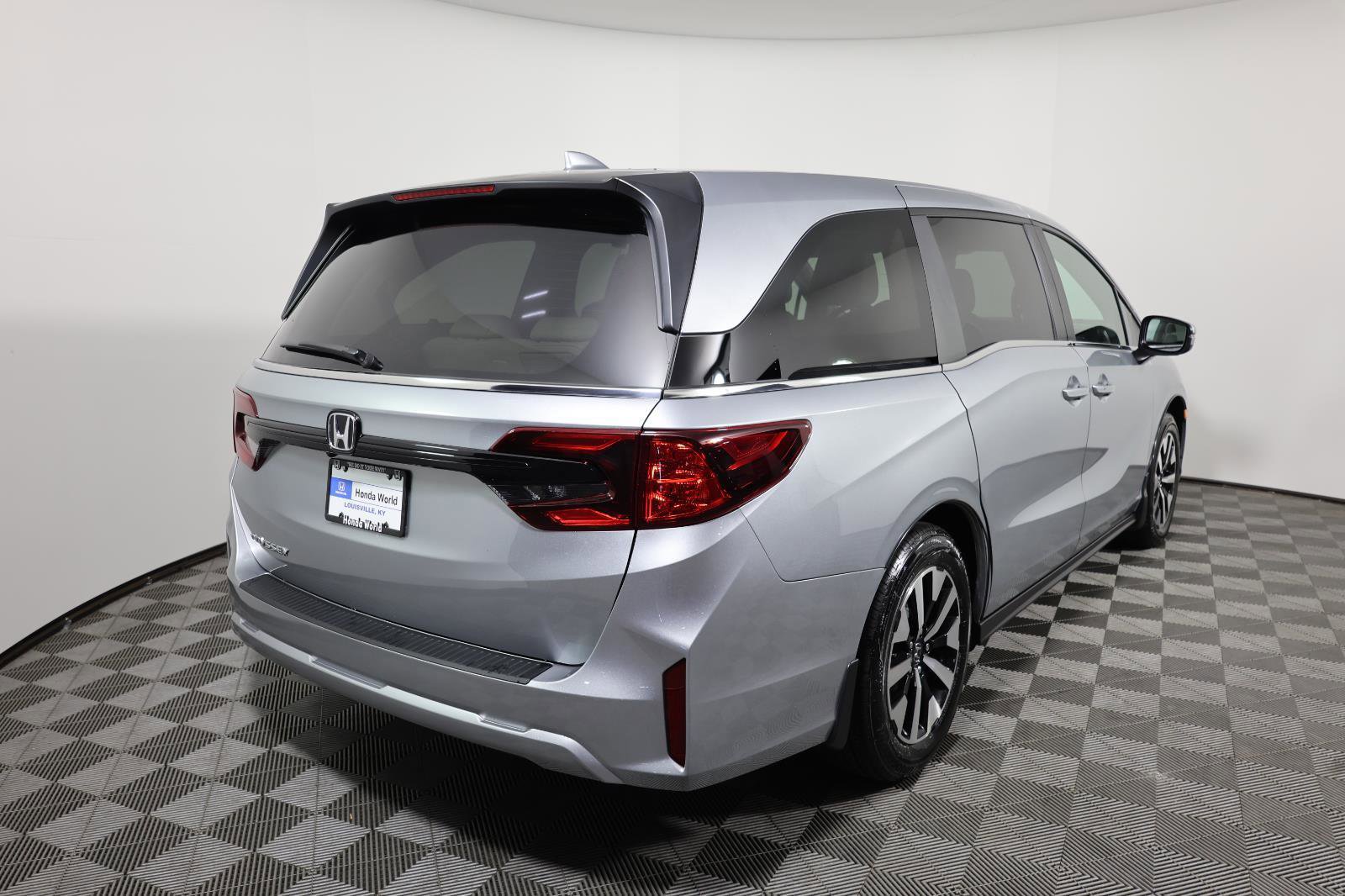 Used 2026 Honda Odyssey EX-L image 5