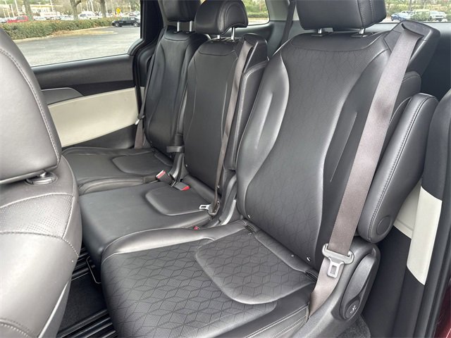 Used 2024 Kia Carnival LX image 15