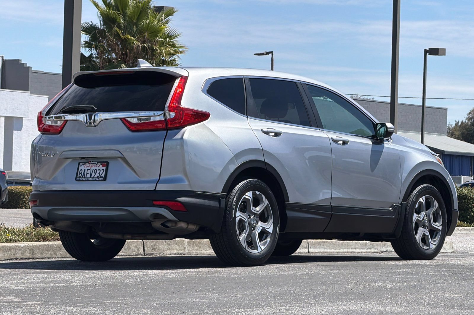 Used 2017 Honda CR-V EX image 4