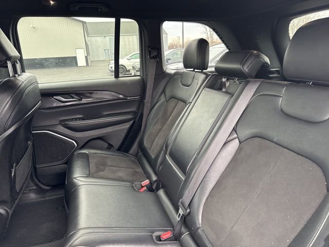 Used 2022 Jeep Grand Cherokee Altitude image 12