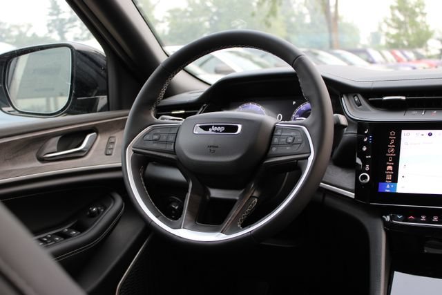 New 2026 Jeep Grand Cherokee Limited AWD/4WD image 48