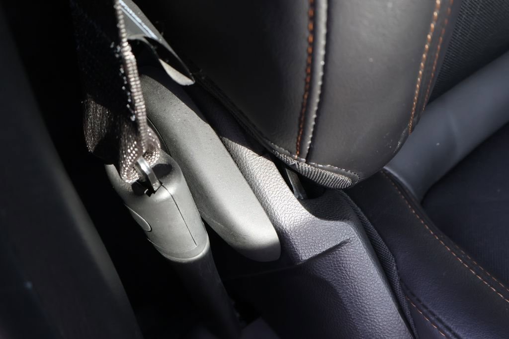 Used 2022 Chevrolet Trax LT w/ LT Convenience Package image 40