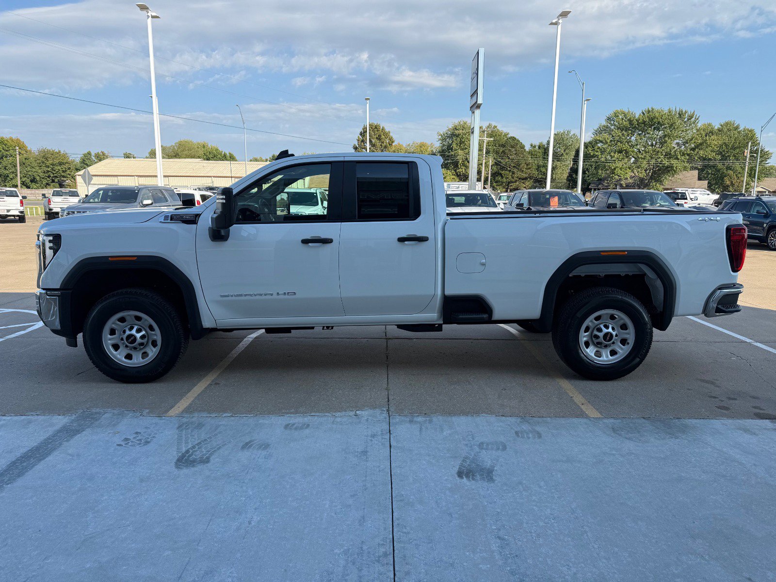 New 2026 GMC Sierra 2500 Pro w/ Convenience Package image 6