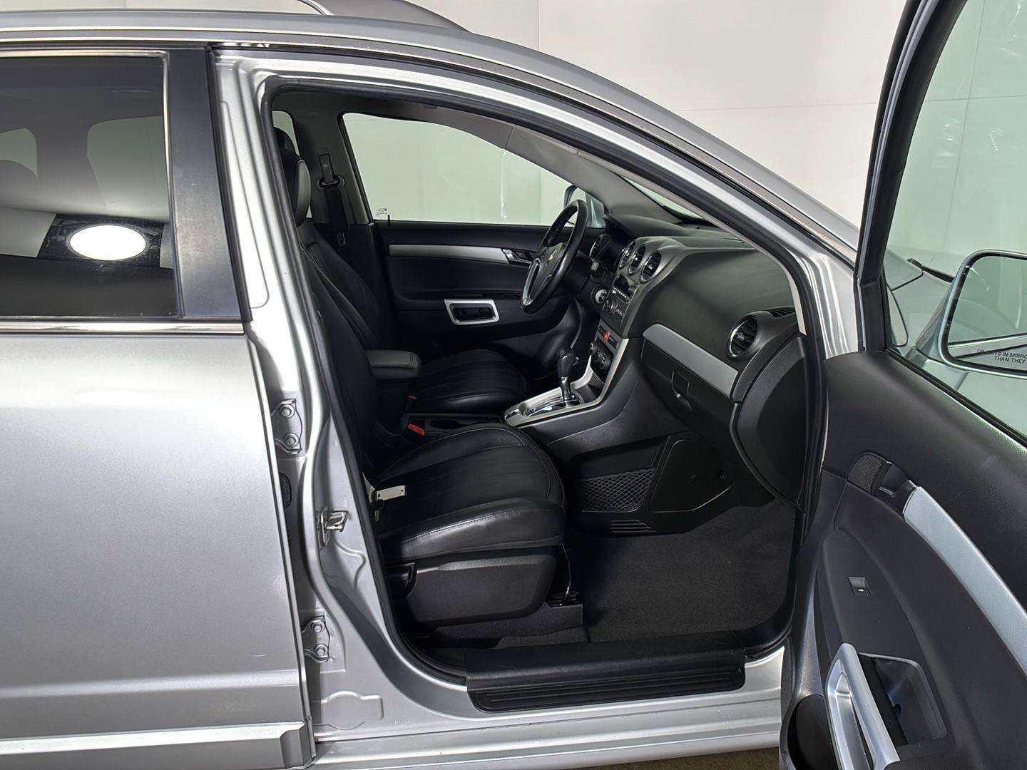 Used 2012 Chevrolet Captiva Sport LTZ AWD/4WD image 21