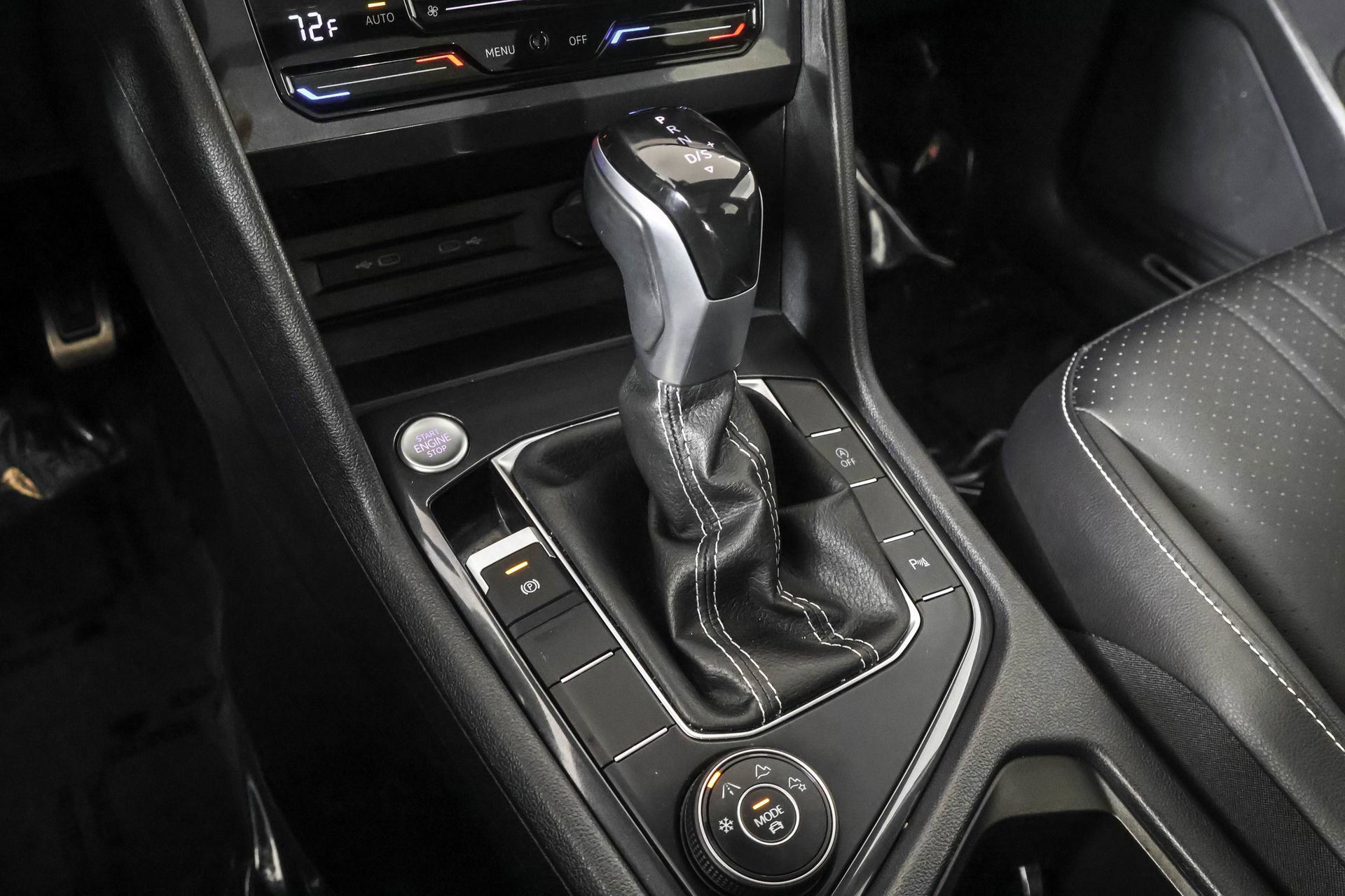 Used 2023 Volkswagen Tiguan SE R-Line image 32