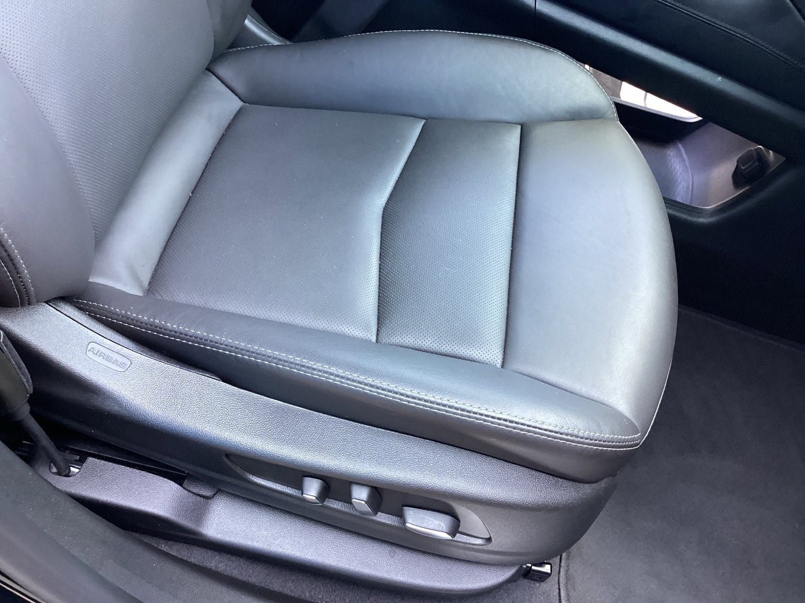 Used 2025 Cadillac XT5 Premium Luxury image 20