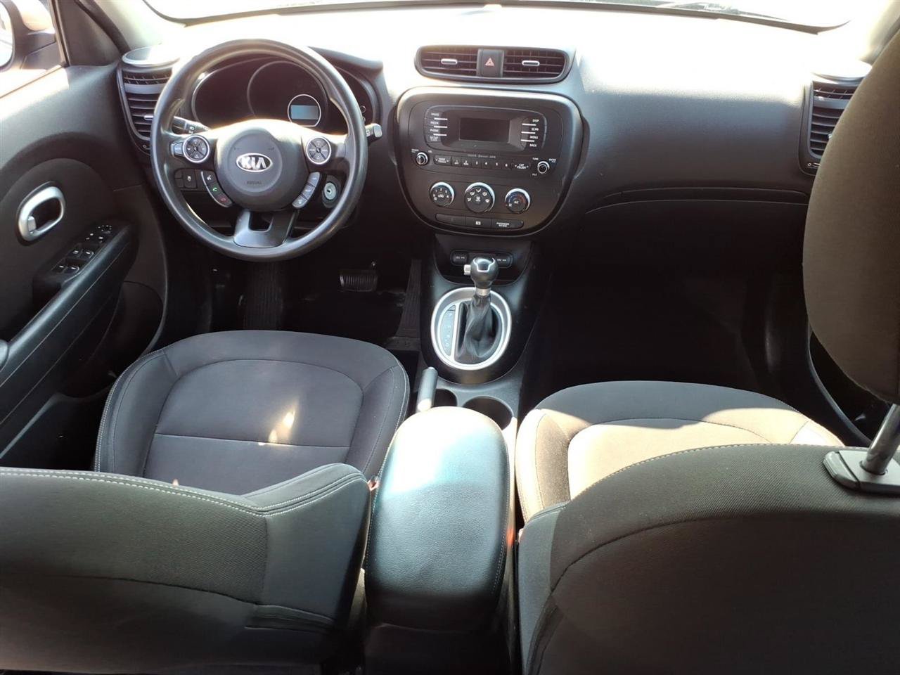 Used 2015 Kia Soul FWD image 7