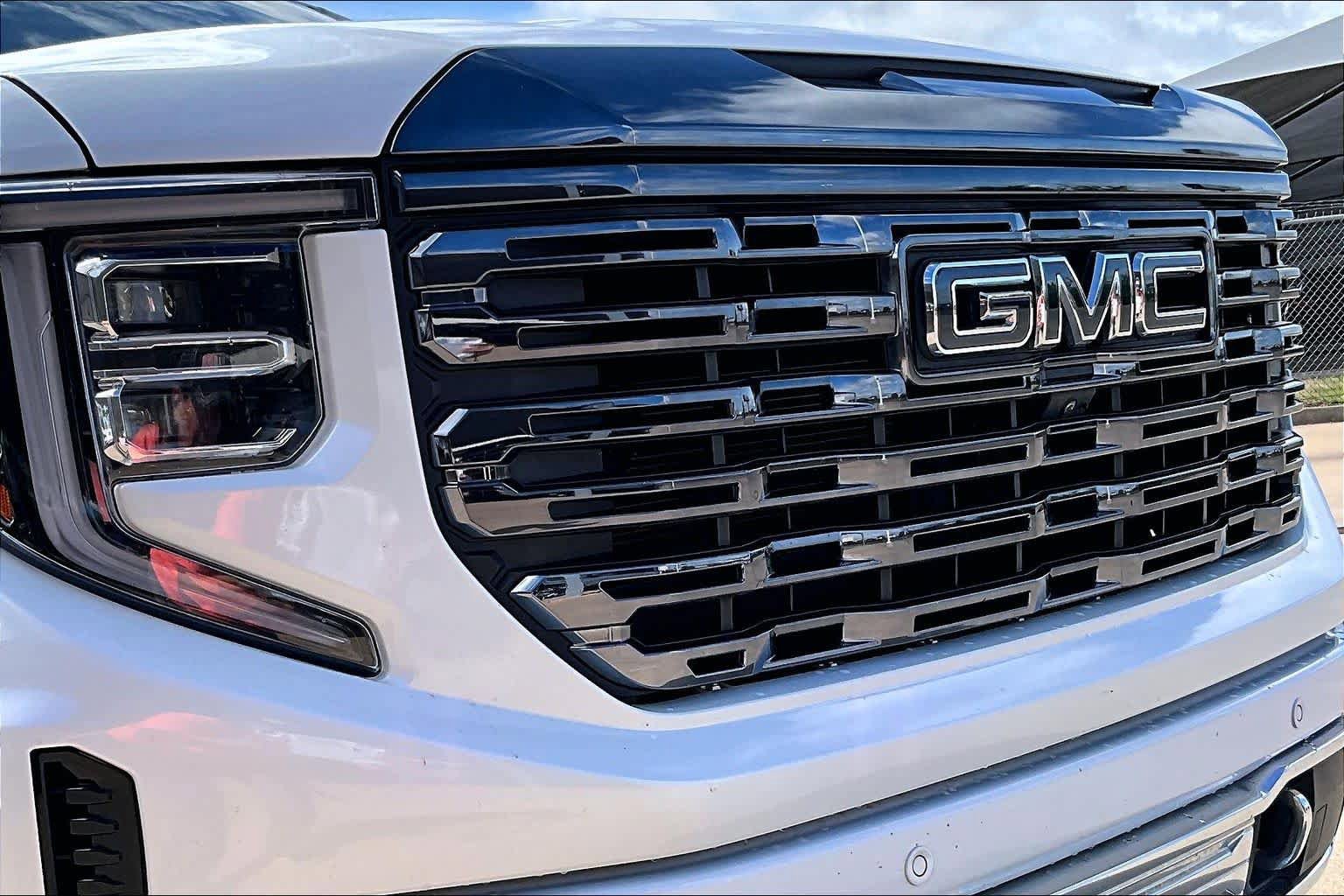Used 2023 GMC Sierra 1500 Denali Ultimate AWD/4WD image 29
