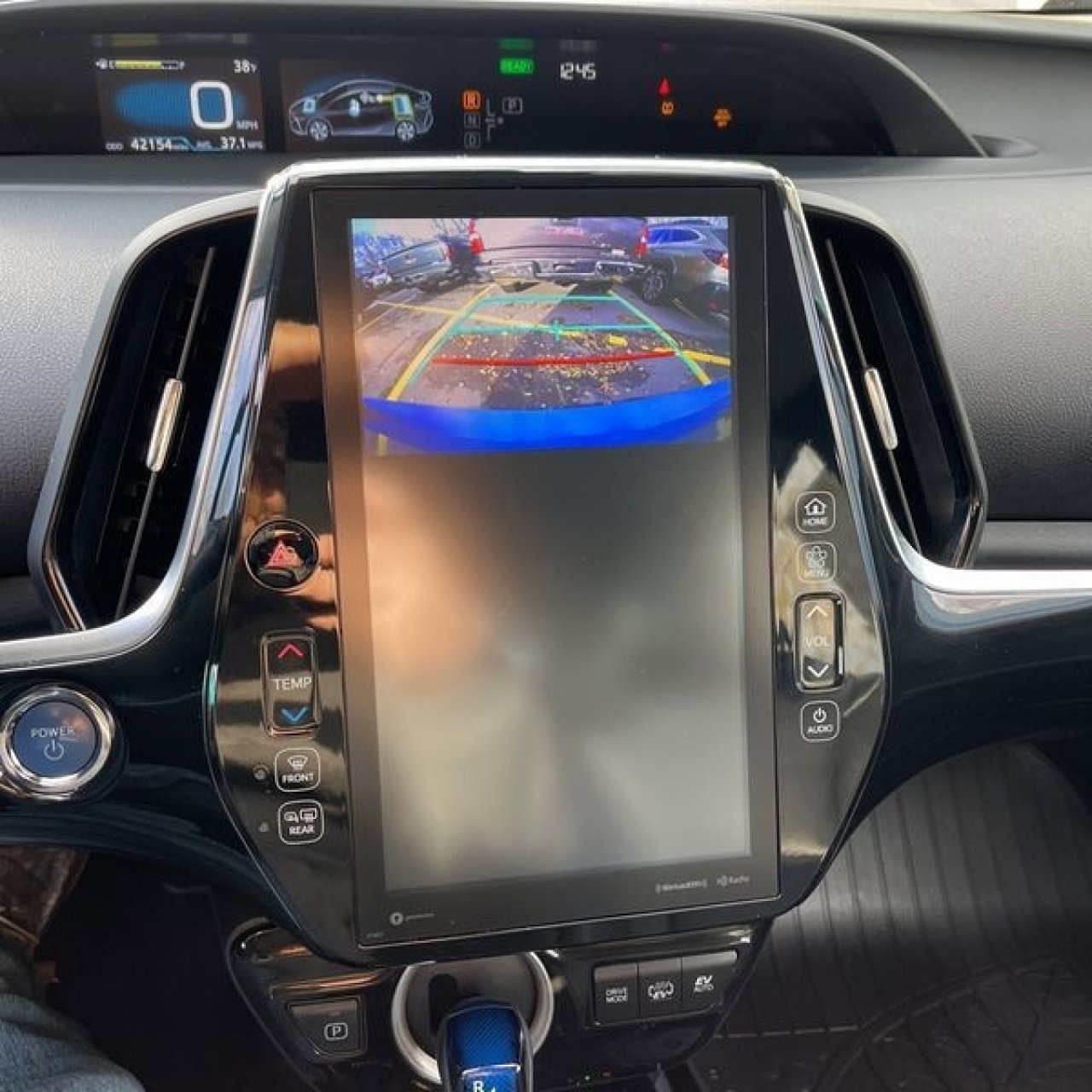 Used 2020 Toyota Prius Prime XLE image 19