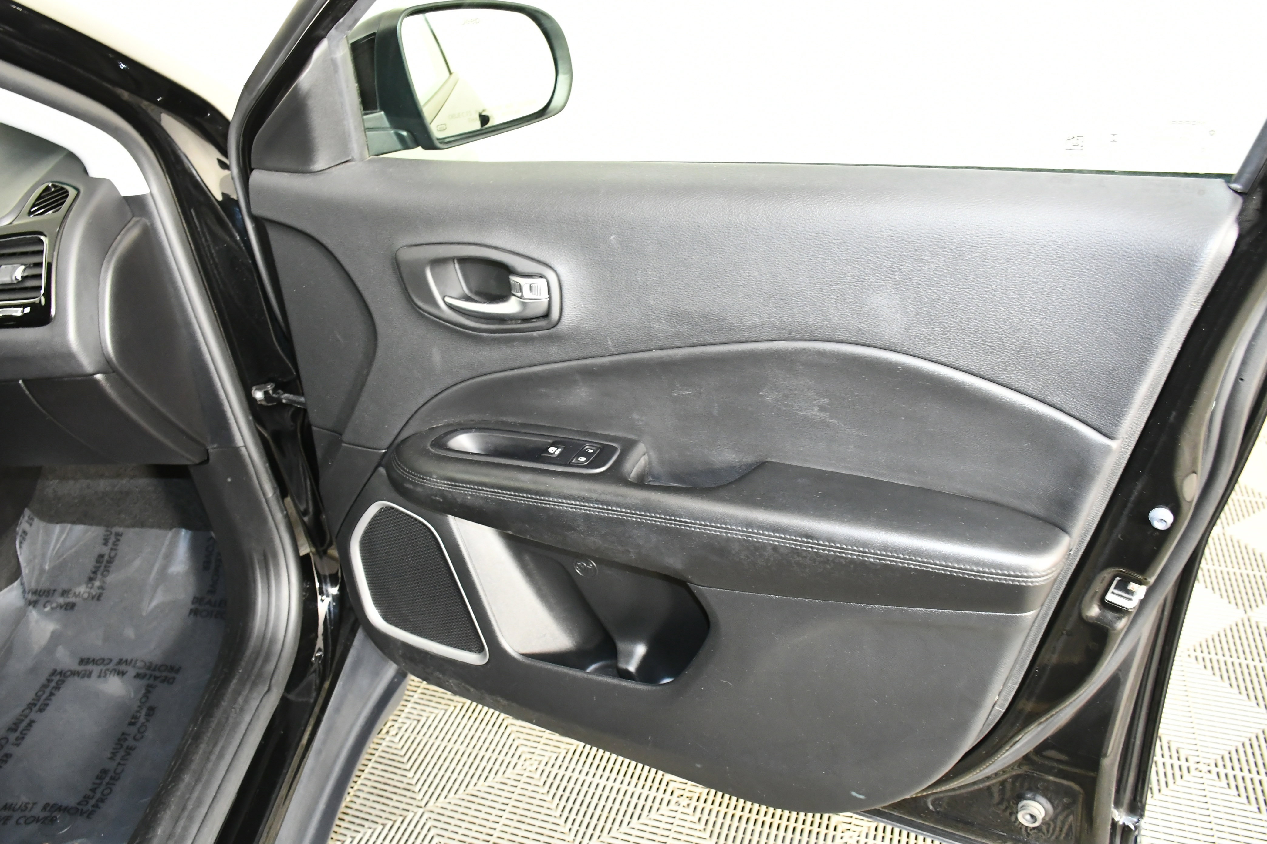 Used 2020 Jeep Compass Altitude image 40