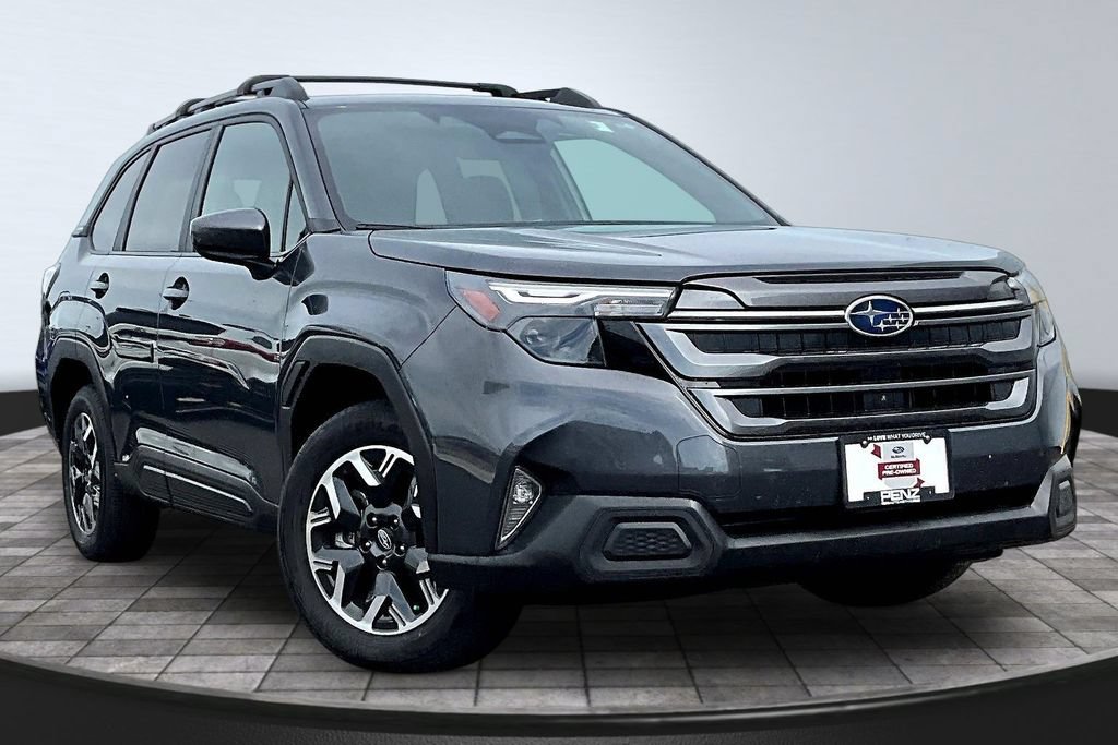 Used 2025 Subaru Forester Premium AWD/4WD image 3