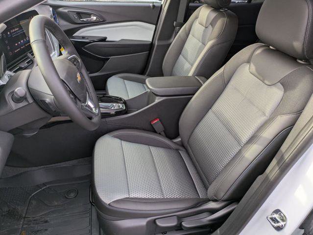 New 2026 Chevrolet Trax LT w/ Driver Confidence Package FWD image 11