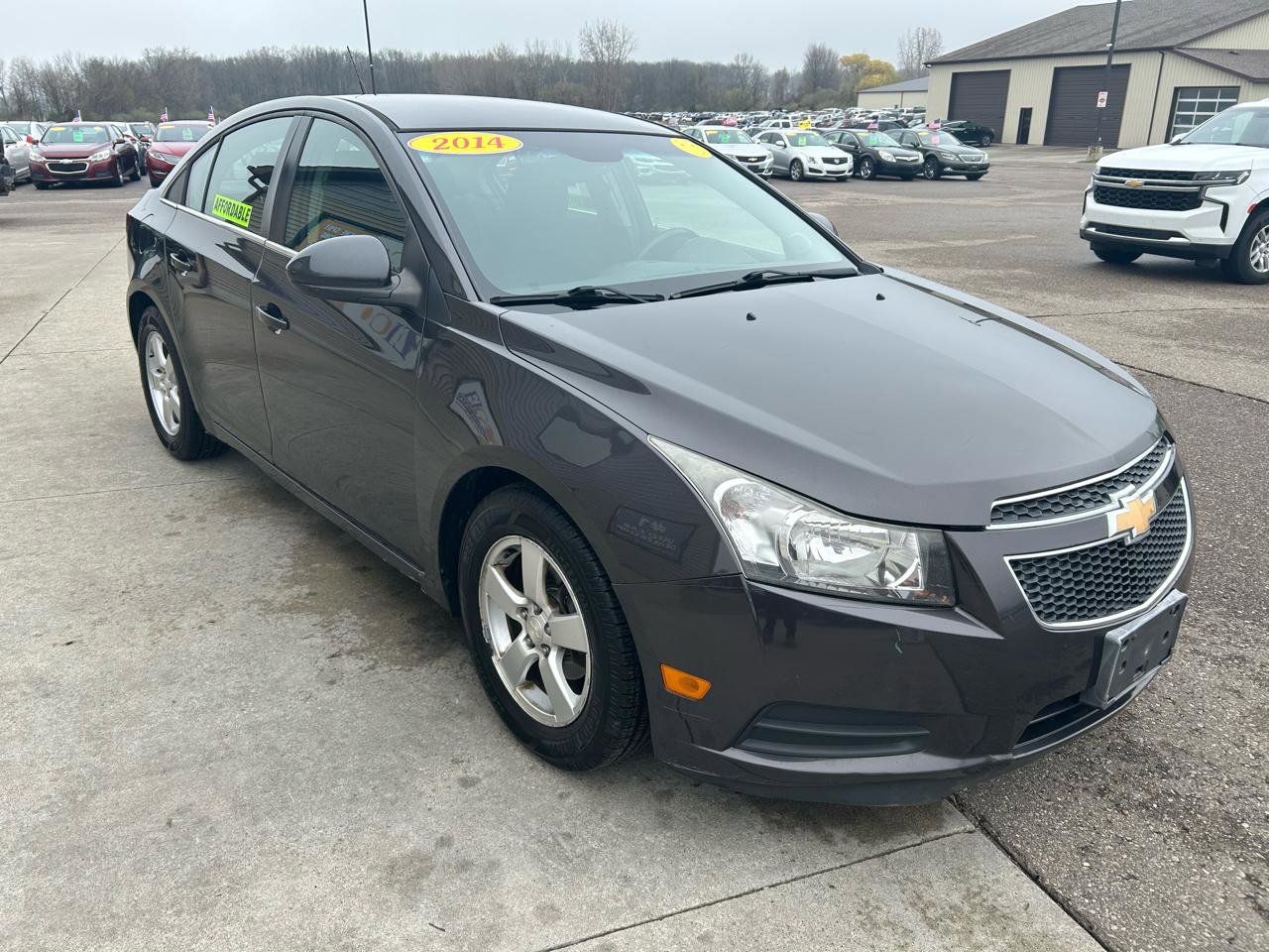 Used 2014 Chevrolet Cruze LT FWD image 3
