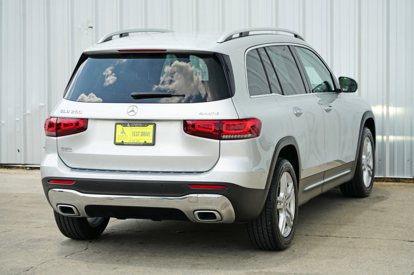 Used 2021 Mercedes-Benz GLB 250 4MATIC w/ Premium Package image 51