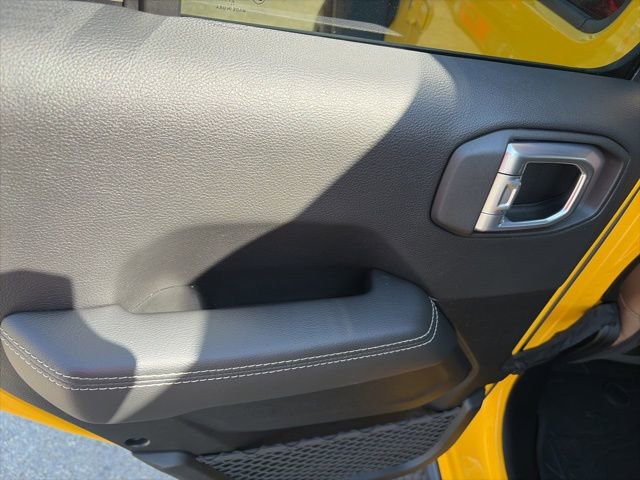 Used 2021 Jeep Wrangler Unlimited Rubicon 4xe image 12