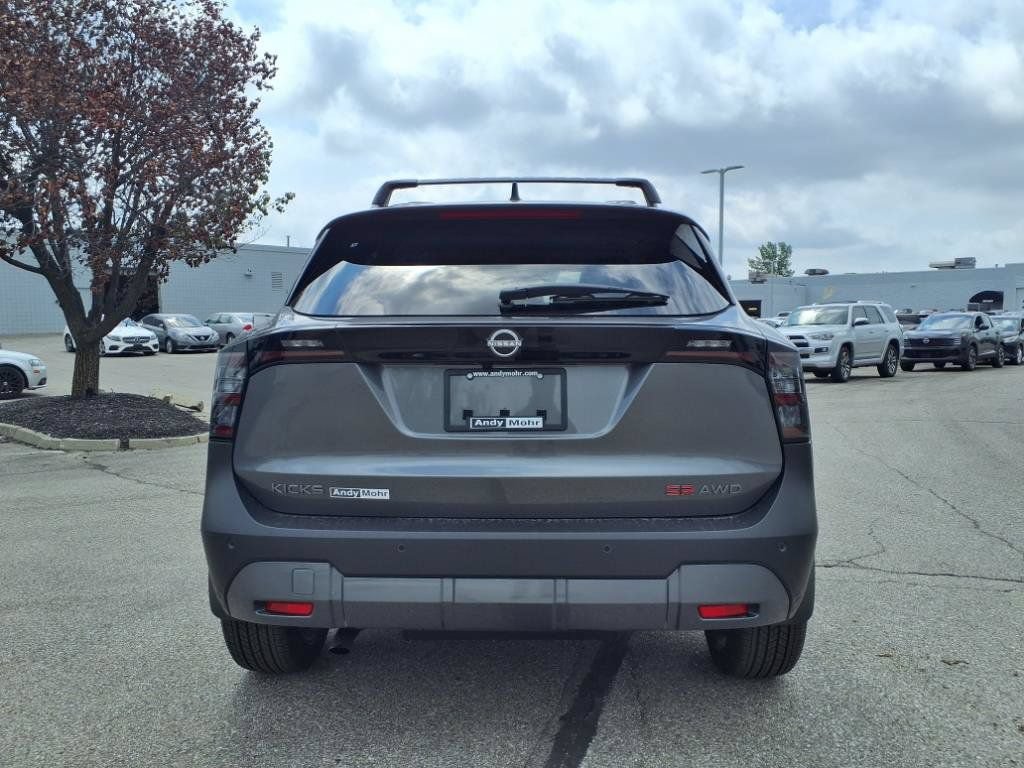 New 2025 Nissan Kicks SR AWD/4WD image 7