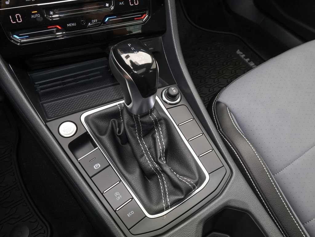 New 2026 Volkswagen Jetta SE FWD image 25