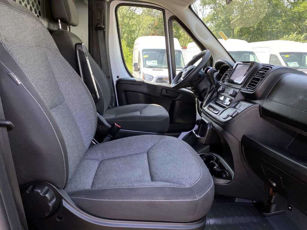 Used 2025 RAM ProMaster 2500 w/ U-Haul Equipment Group FWD image 12