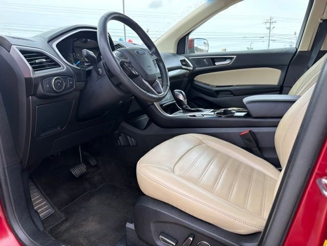 Used 2018 Ford Edge SEL w/ Equipment Group 201A FWD image 19