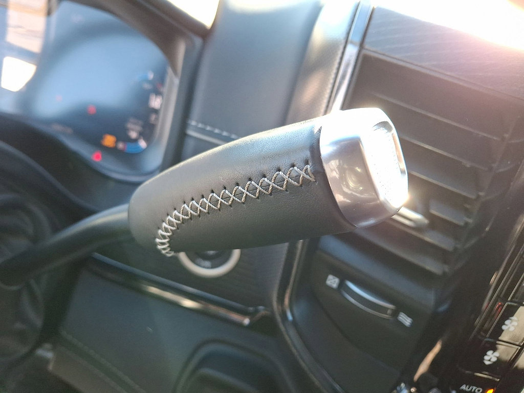 Used 2023 RAM 3500 Limited image 12