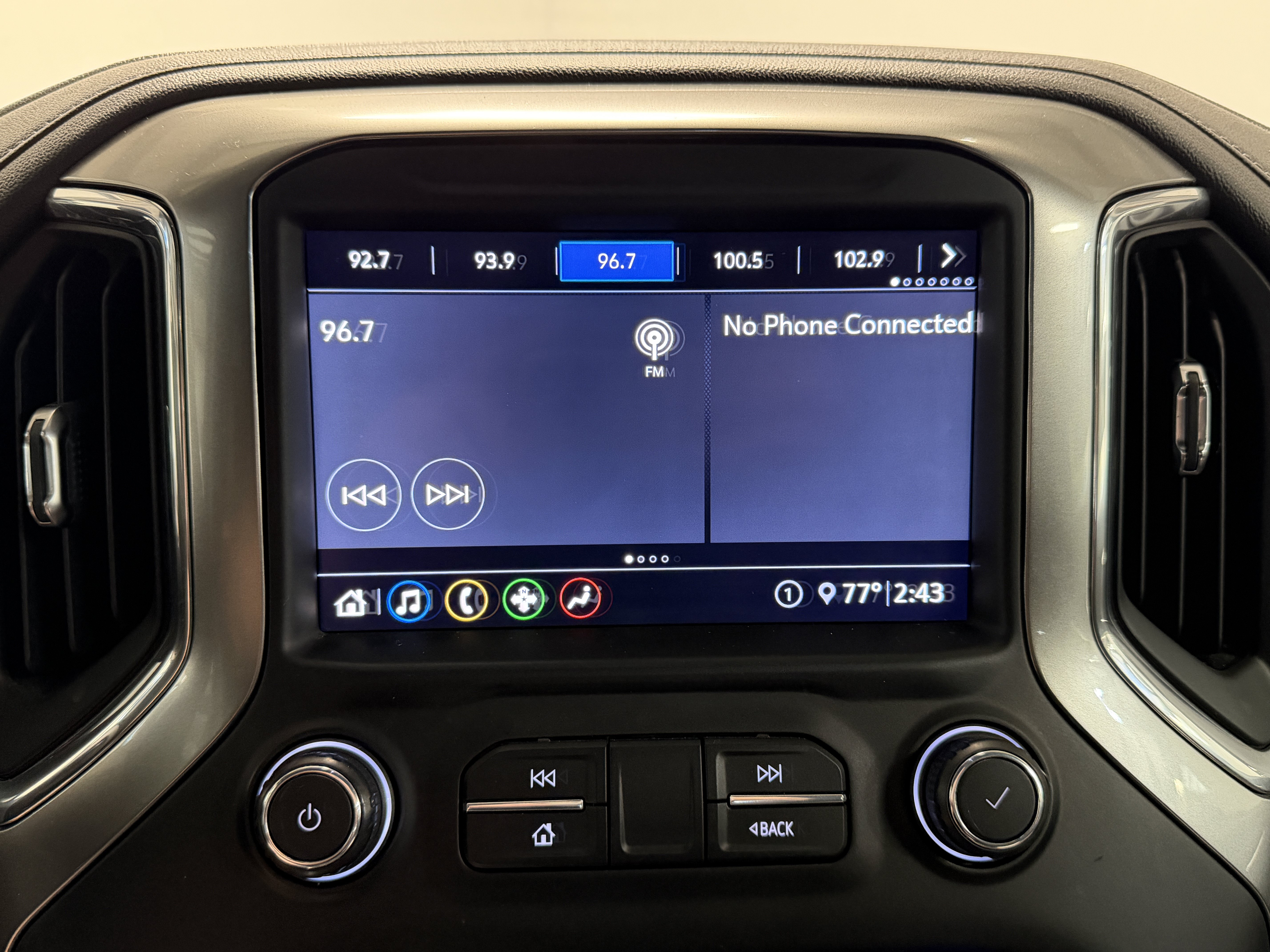 Used 2020 Chevrolet Silverado 1500 RST w/ All-Star Edition AWD/4WD image 6