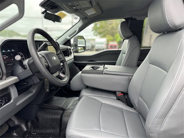 New 2025 Ford F350 XL w/ XL Chrome Package image 8