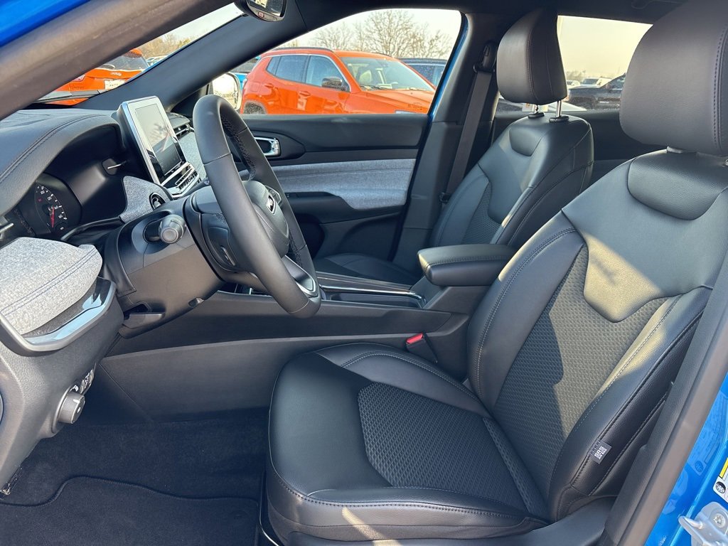 New 2026 Jeep Compass Latitude image 9