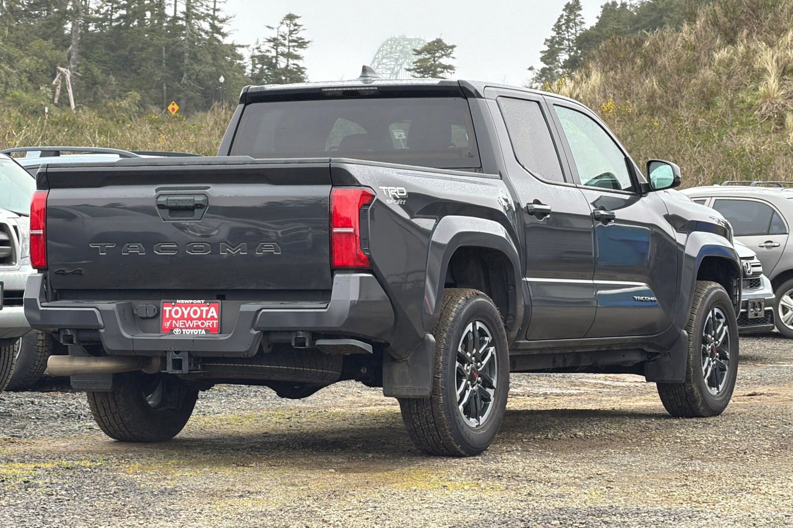 Used 2025 Toyota Tacoma TRD Sport AWD/4WD image 4