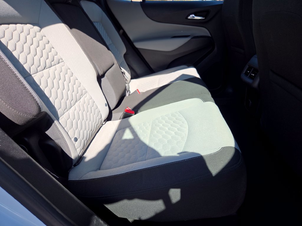 Used 2018 Chevrolet Equinox LS FWD image 21