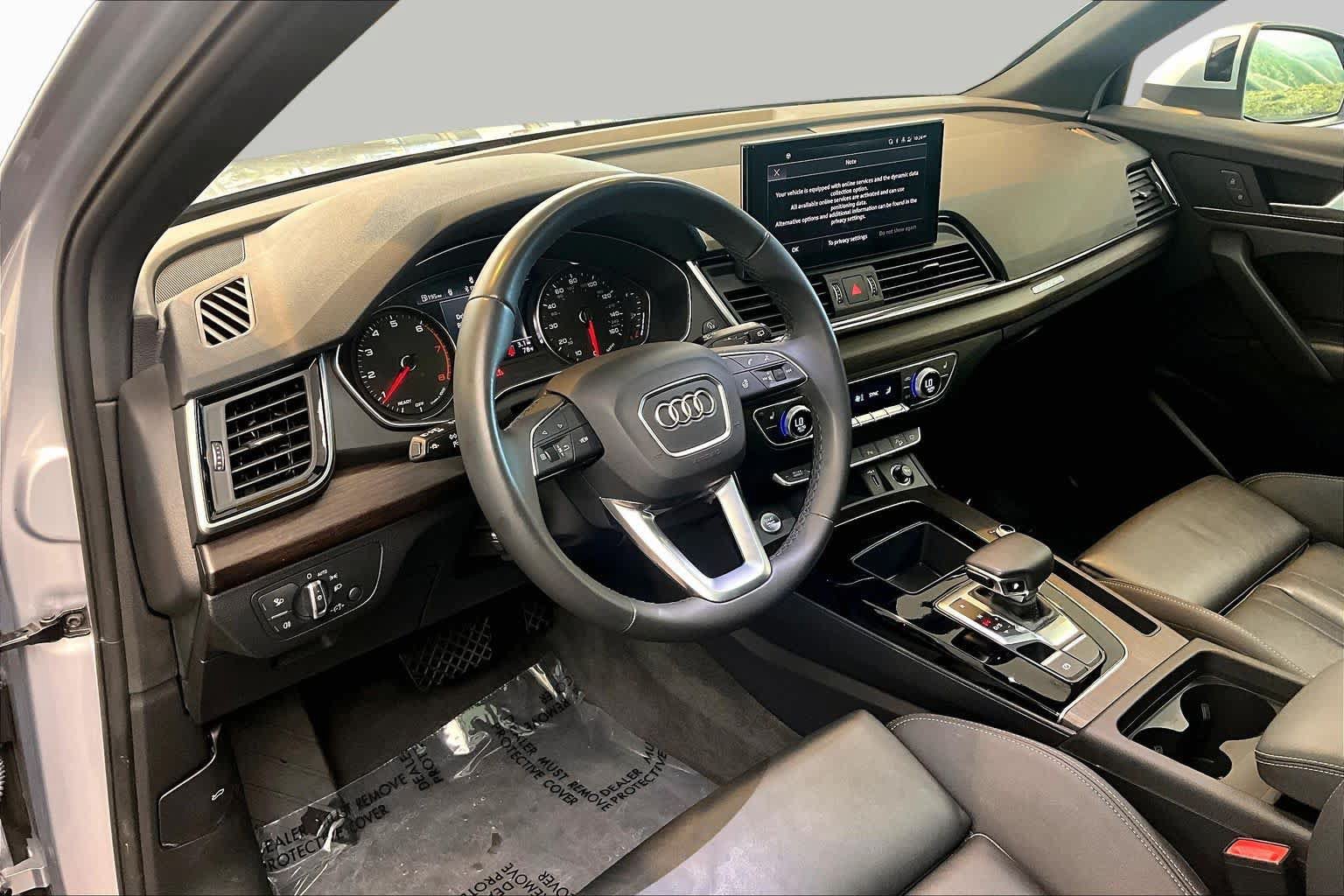 Used 2023 Audi Q5 2.0T Premium w/ Convenience Package AWD/4WD image 17