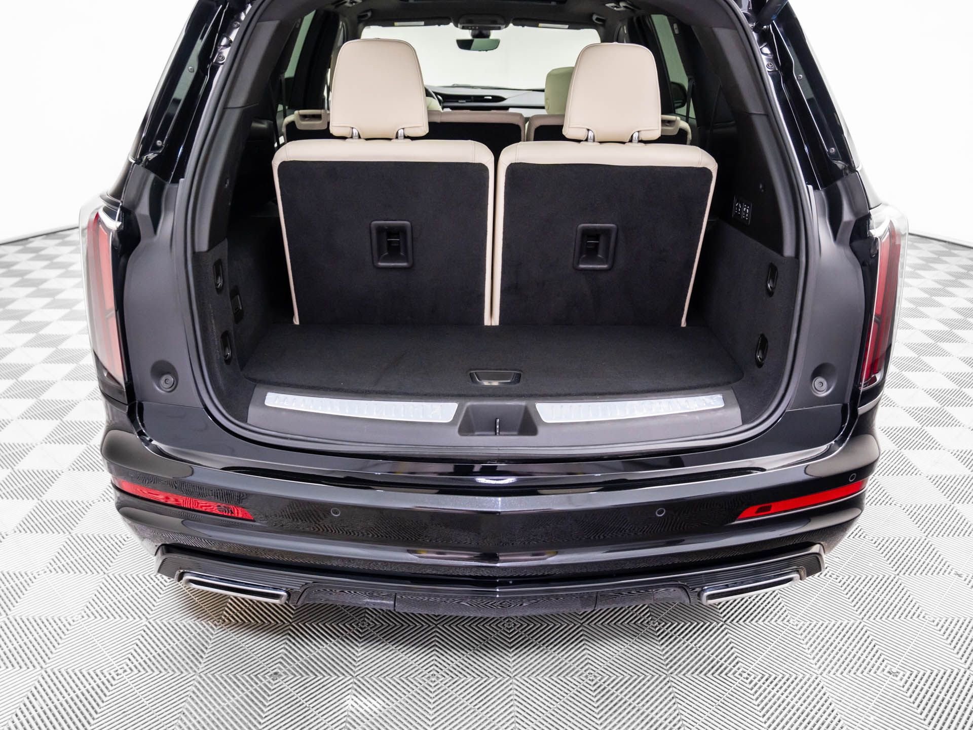 Certified 2024 Cadillac XT6 Sport w/ Technology Package image 36