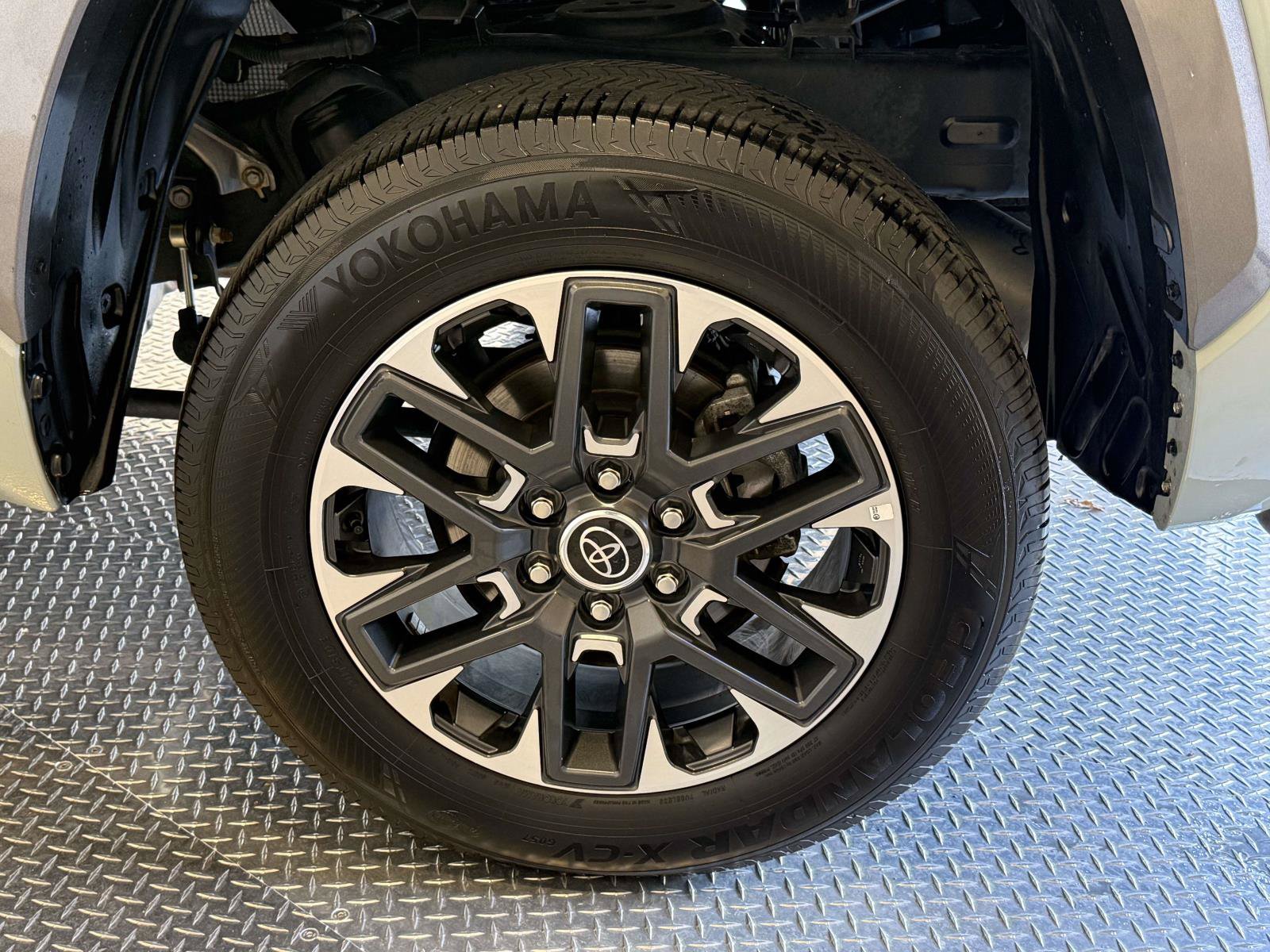 Used 2024 Toyota Tundra Limited AWD/4WD image 13